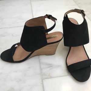 Gorgeous and comfortable wedge sandals